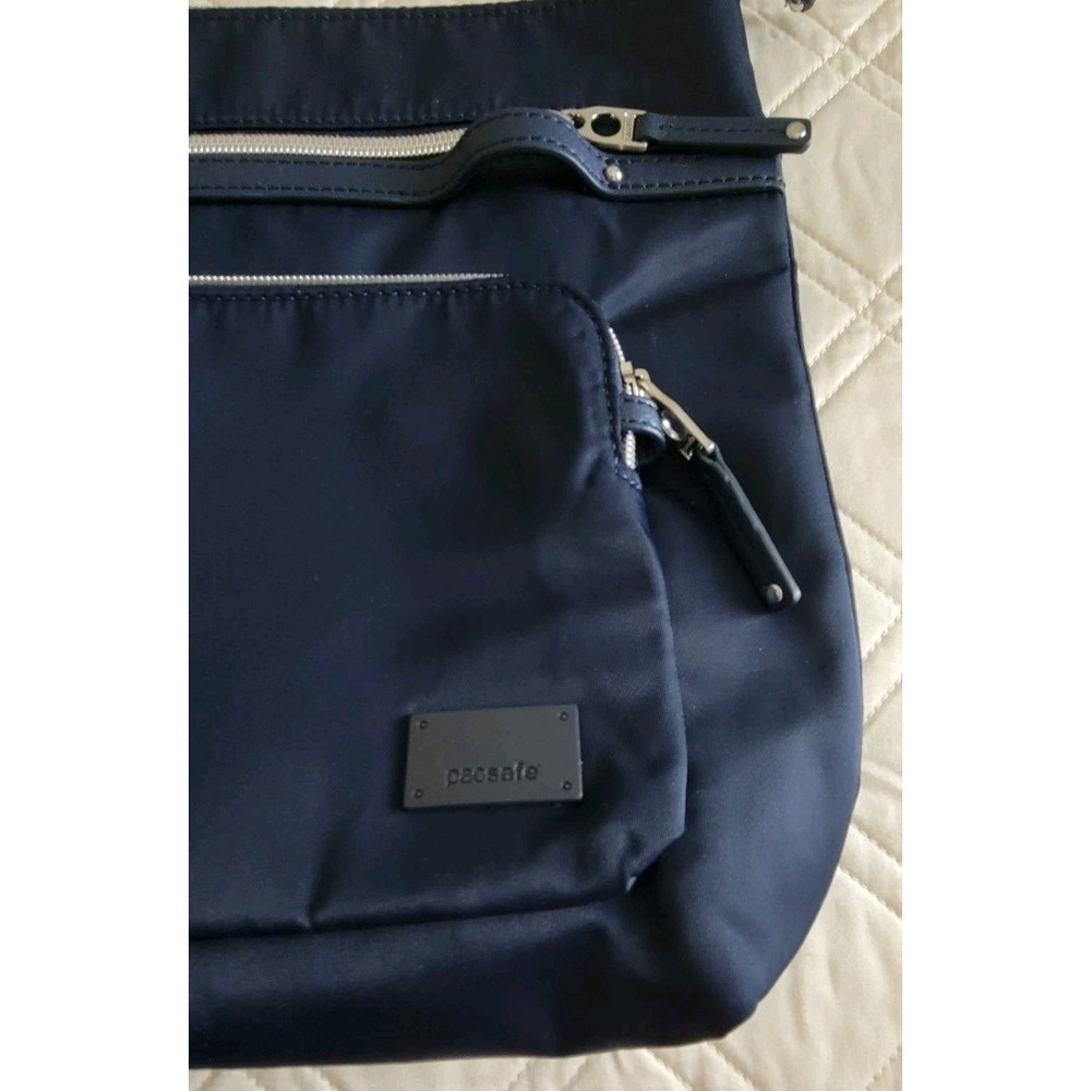 Pacsafe Crossbody Organizer Bag Anti-Theft RFID Adjustable Straps Navy - Picture 2 of 16